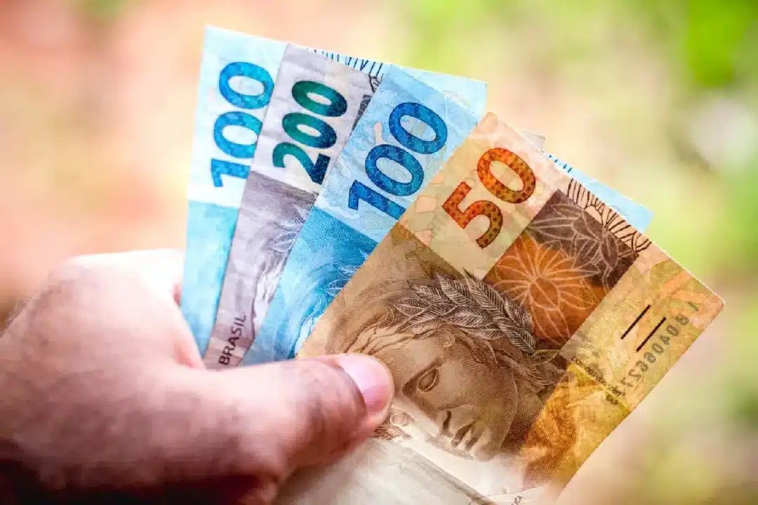 Governo-pode-usar-dinheiro-esquecido-para-fechar-orcamento.webp Governo pode usar dinheiro esquecido para fechar orçamento